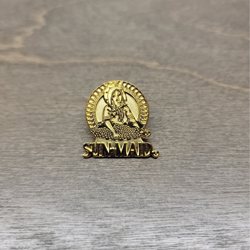 Sun-Maid Brand Advertising Pin - Sunmaid Raisins Girl Metal Ad Food Promo